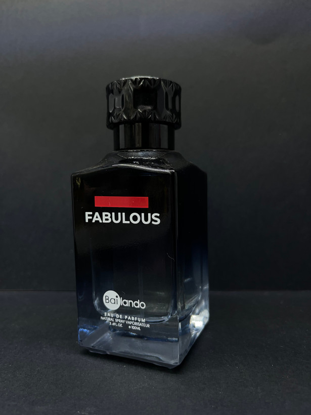 ادکلن مردانه تام فورد فاکینگ فابیولس بایلندو