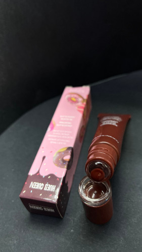 لیپ گلاس تیوپی رنگ شکلاتی هاس کویین