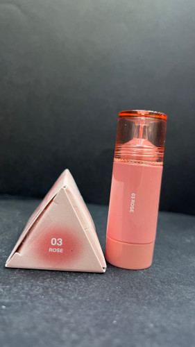 رژگونه دکمه ای olibolla